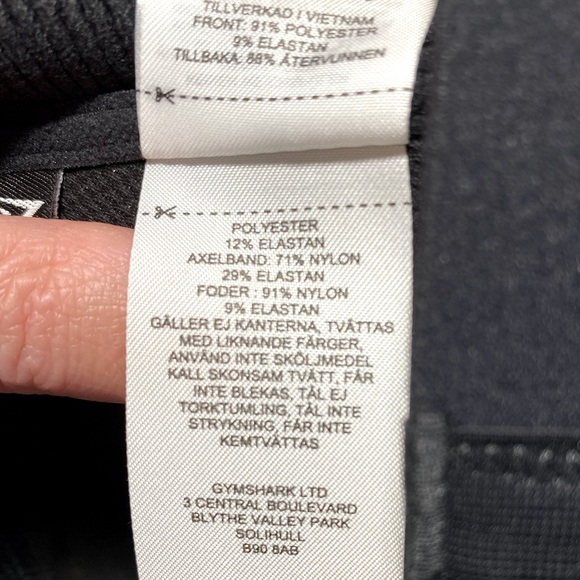 Women’s Black GymShark Sports Bra Size M. - Picture 6 of 11